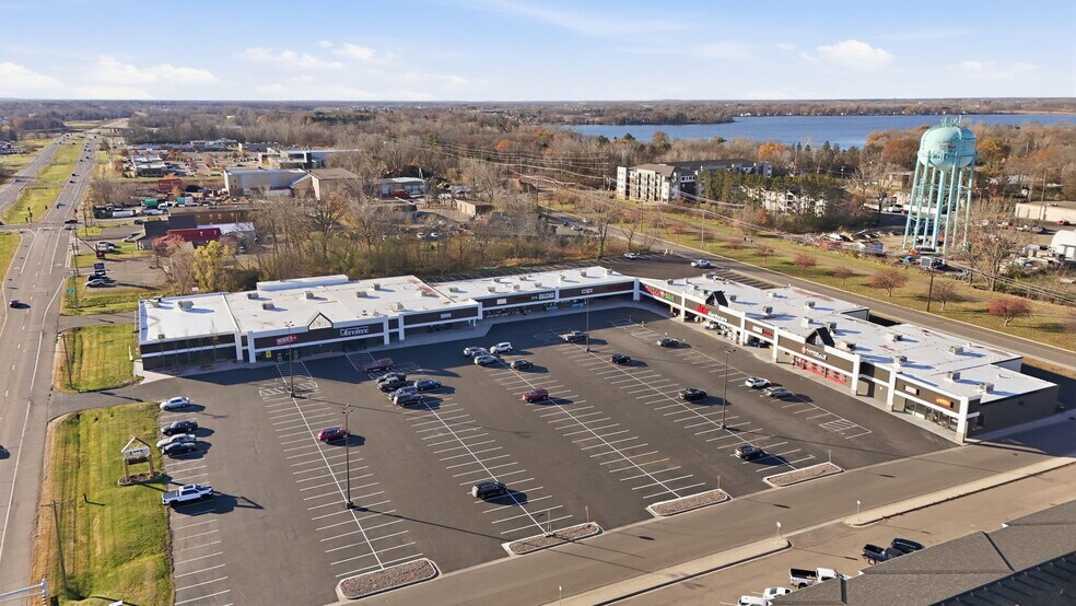 804-840 S Lake St, Forest Lake, MN à louer - Photo du bâtiment - Image 2 de 5
