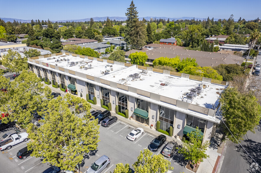 800-830 Menlo Ave, Menlo Park, CA for lease - Aerial - Image 2 of 5