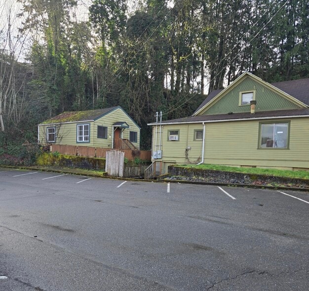 201 S Olympic Ave, Arlington, WA à louer - Photo du bâtiment - Image 1 de 4