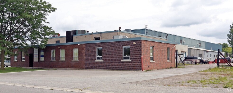 1490 N Routledge Park, London, ON à louer - Photo du bâtiment - Image 2 de 2