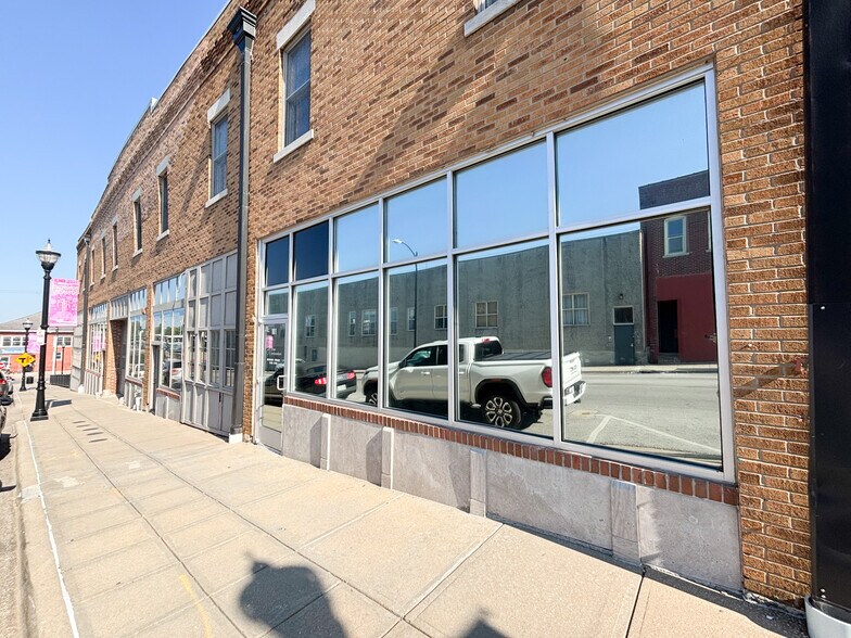 509 W Olive St, Springfield, MO for lease - Building Photo - Image 1 of 11