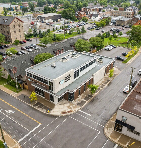 4 Pine St N, Thorold, ON à vendre - Photo du bâtiment - Image 2 de 20