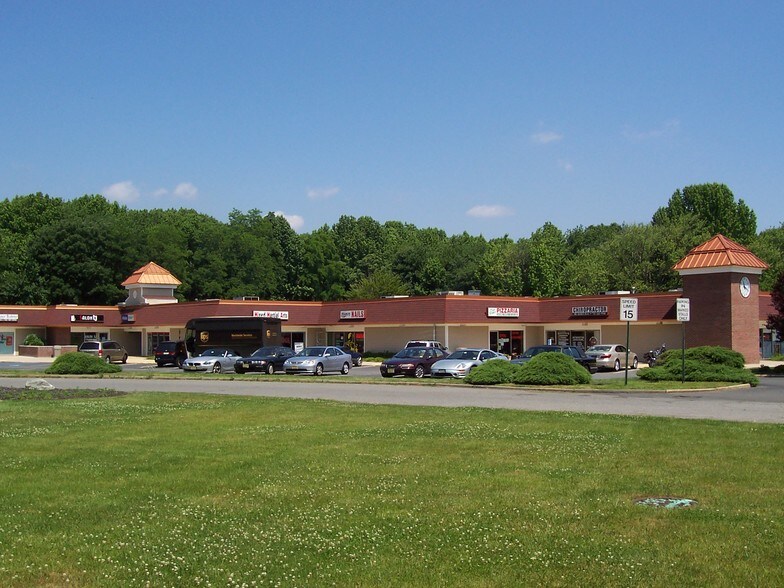 479 Rt 79, Morganville, NJ à louer - Photo du bâtiment - Image 2 de 9