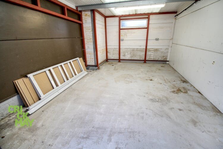 West Hoathly Rd, East Grinstead for lease Interior Photo- Image 1 of 1