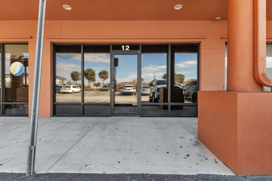 701 JC Center Ct, Port Charlotte, FL for lease - Building Photo - Image 2 of 5