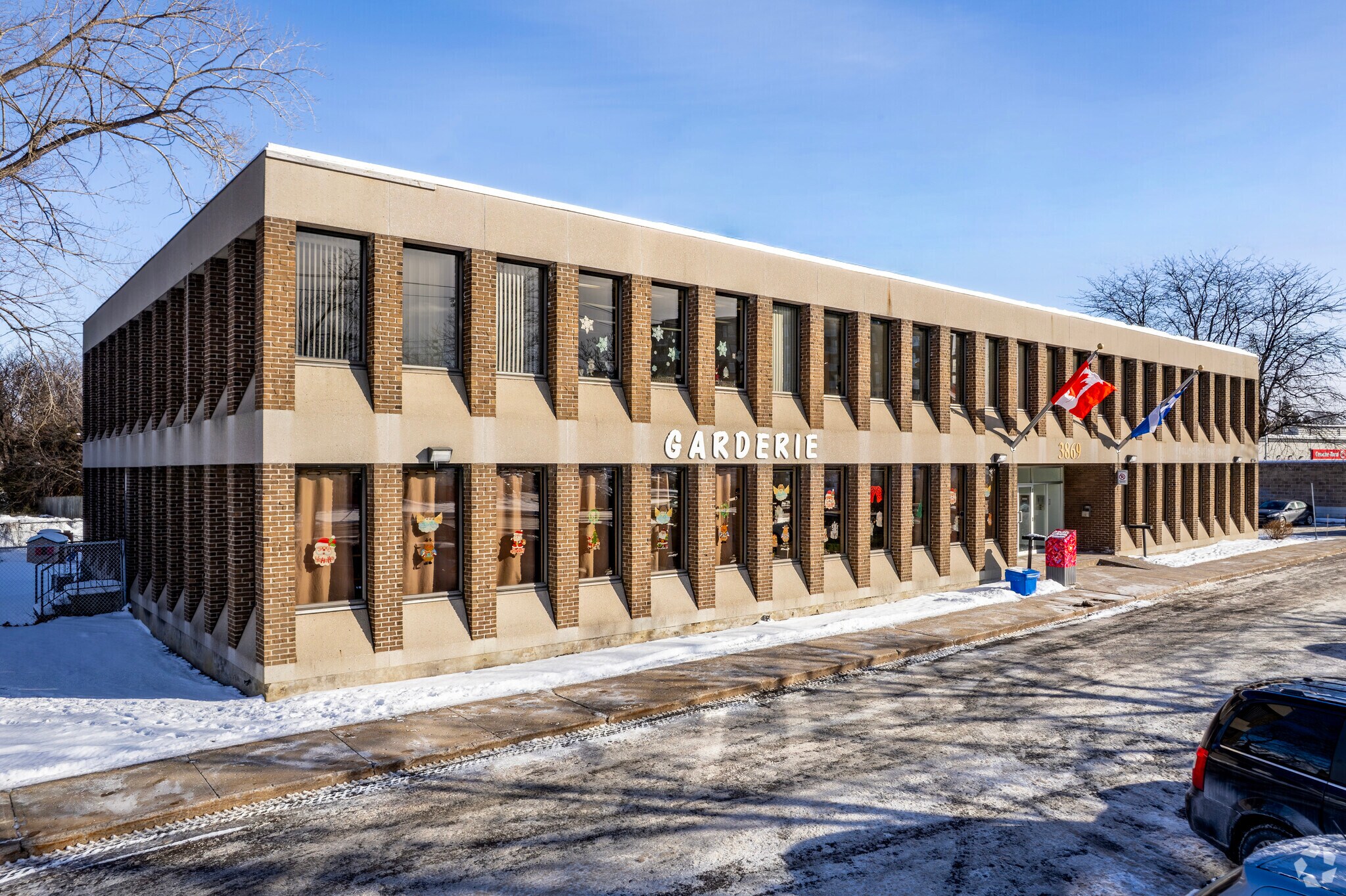 3869 Boul des Sources, Dollard-des-Ormeaux, QC for lease Primary Photo- Image 1 of 4