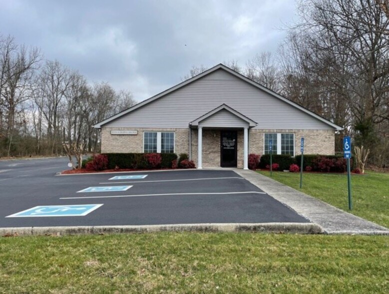 730 Kings Ln, Tullahoma, TN for sale - Primary Photo - Image 1 of 1