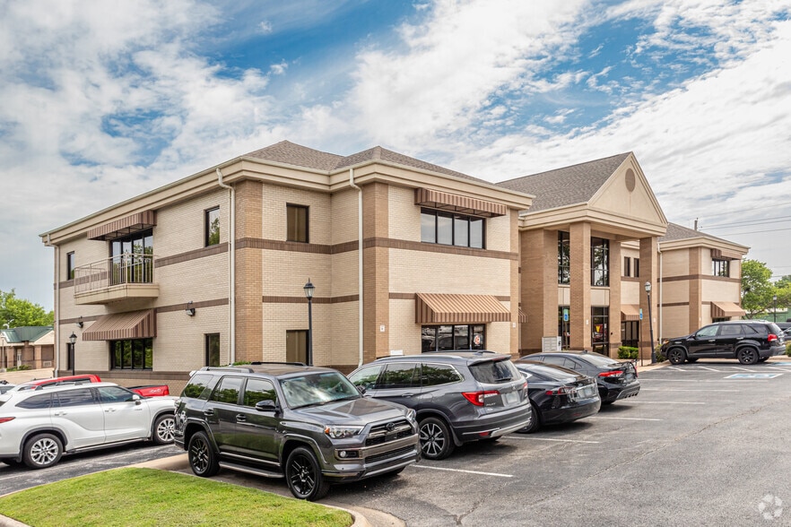 4700-A S Thompson St, Springdale, AR for sale - Building Photo - Image 2 of 8