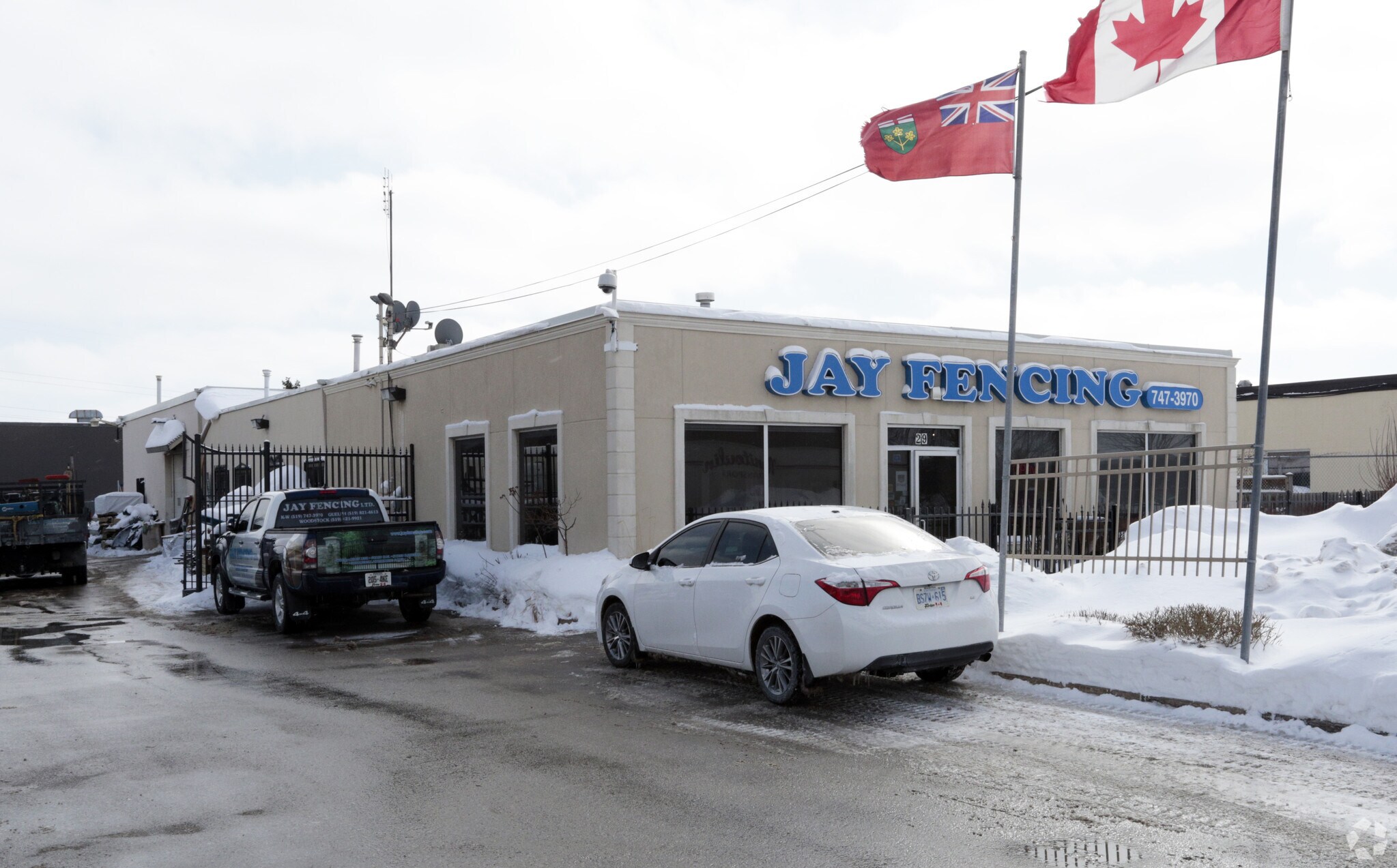 29 Northfield Dr, Waterloo, ON for sale Primary Photo- Image 1 of 1