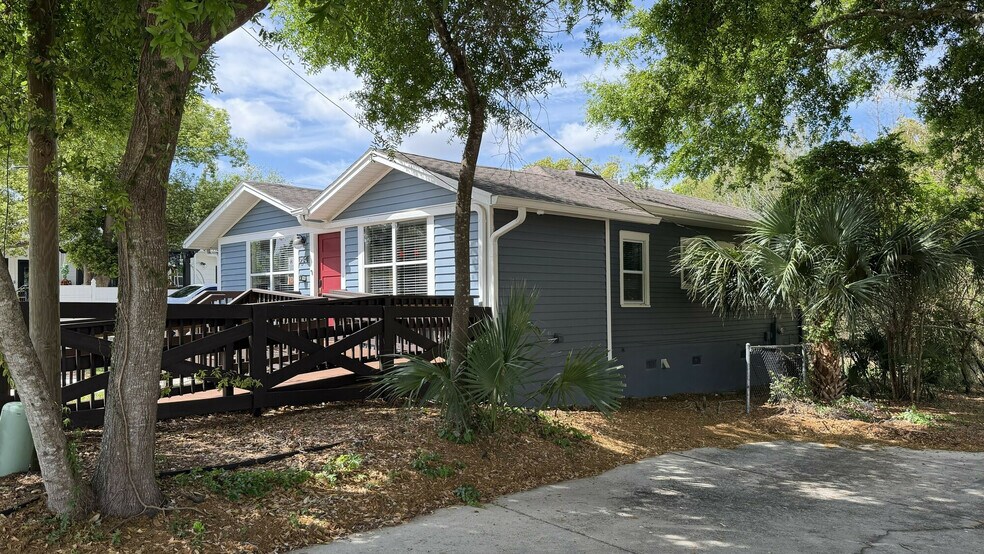 644 West Ave, Clermont, FL à vendre - Photo du bâtiment - Image 2 de 11