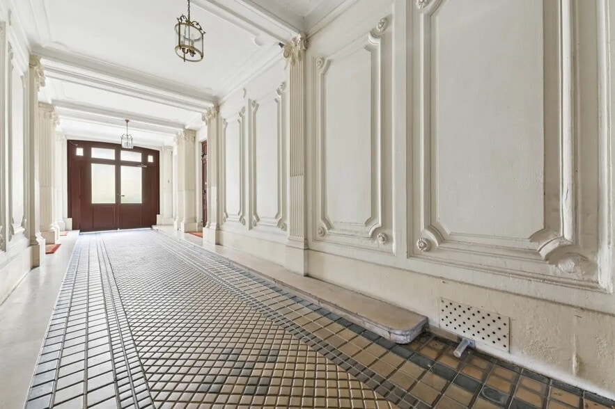 85 Rue Taitbout, Paris à louer - Hall d’entrée - Image 3 de 14