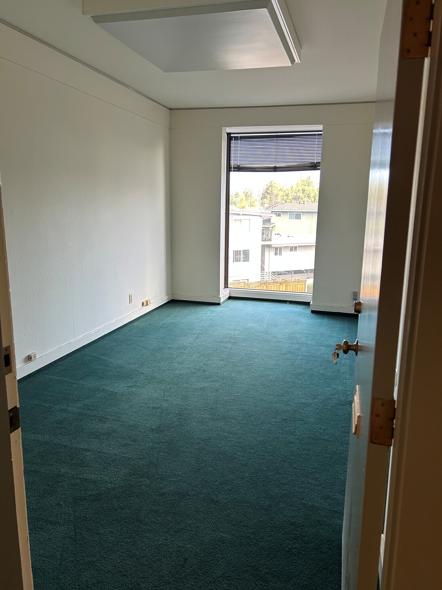 1200 Mt Diablo Blvd, Walnut Creek, CA for lease Building Photo- Image 1 of 3