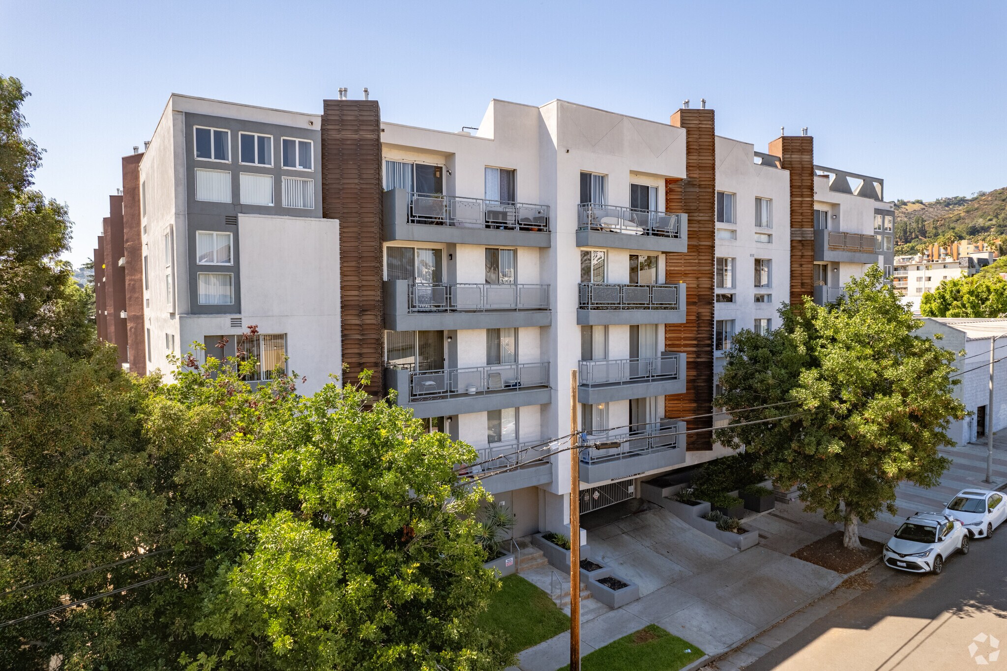 1443 N Fuller Ave, Los Angeles, CA à vendre Photo principale- Image 1 de 72