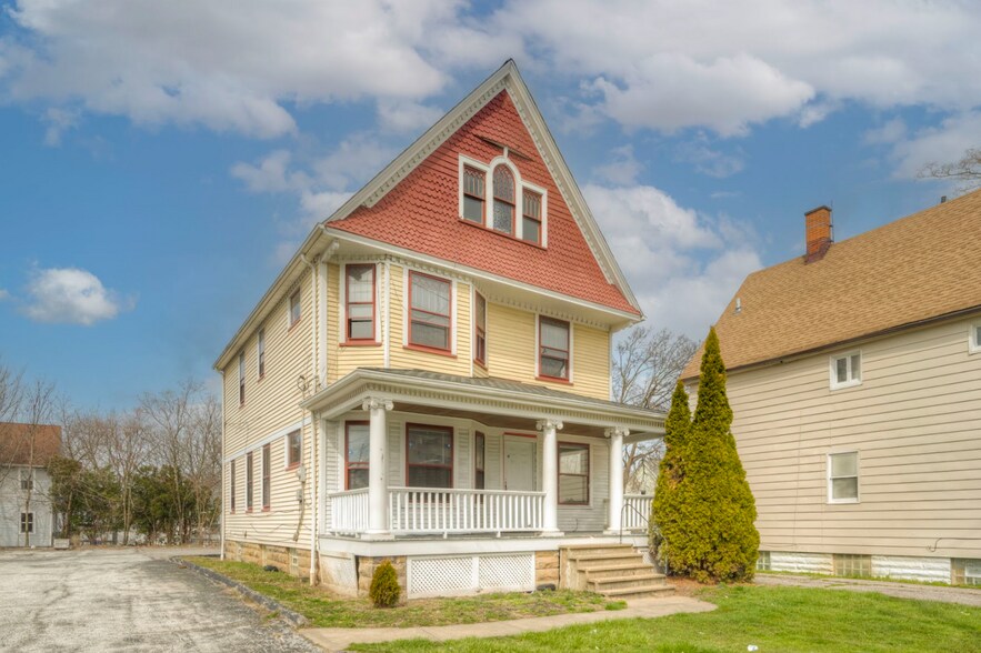 4432 Pearl Rd, Cleveland, OH à vendre - Photo du bâtiment - Image 3 de 46