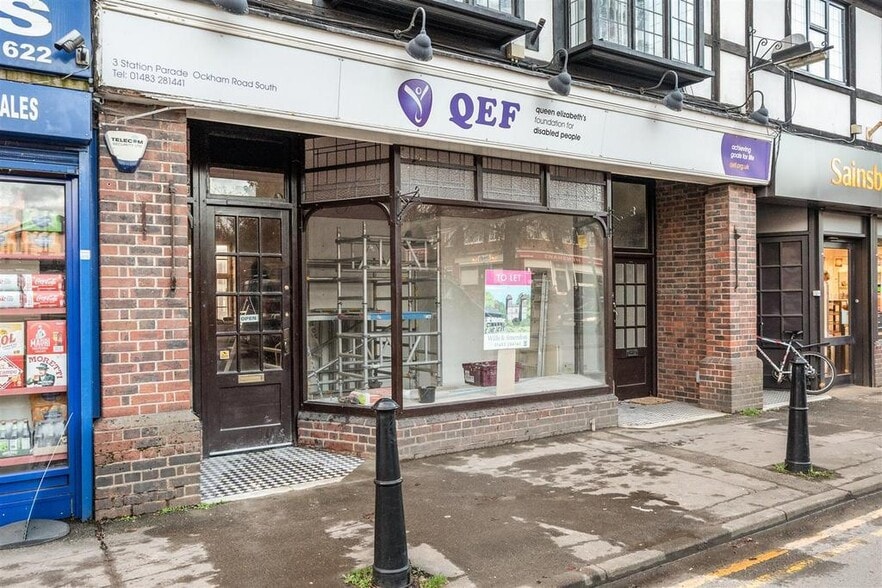 3 Station Parade, East Horsley à louer - Photo du bâtiment - Image 3 de 4