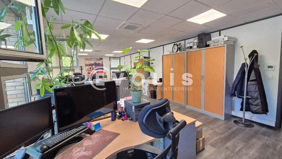 Flex in Torcy for lease - Building Photo - Image 3 of 19
