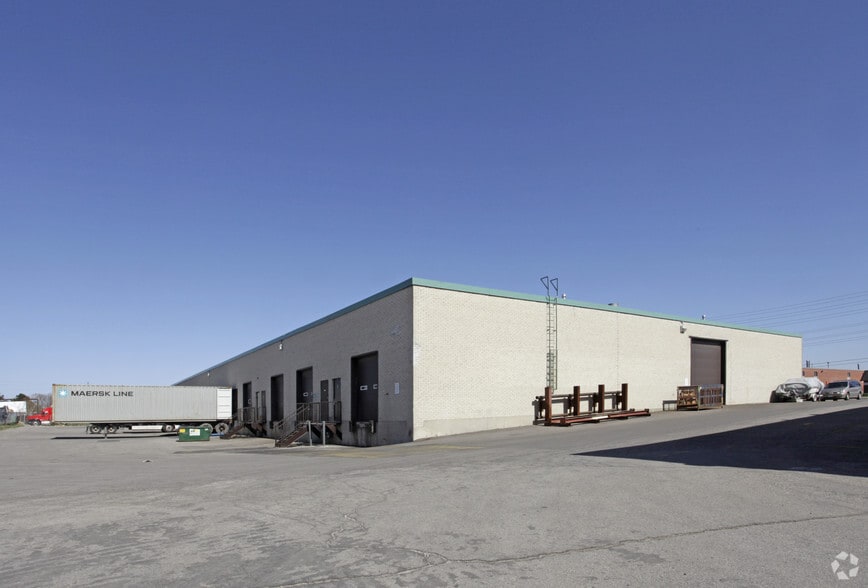 2585 Drew Rd, Mississauga, ON for lease - Building Photo - Image 2 of 2