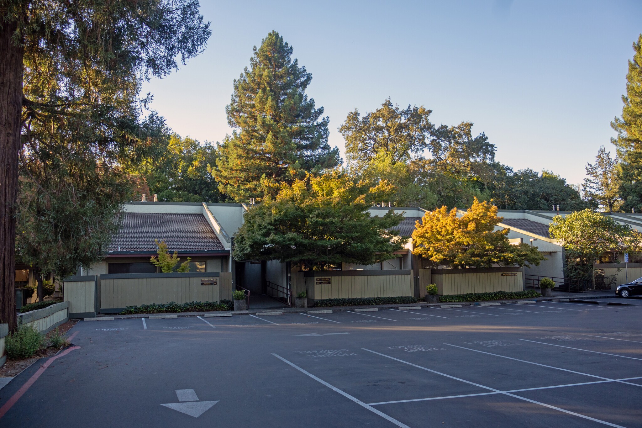 1144 Sonoma Ave, Santa Rosa, CA à vendre Photo du bâtiment- Image 1 de 2
