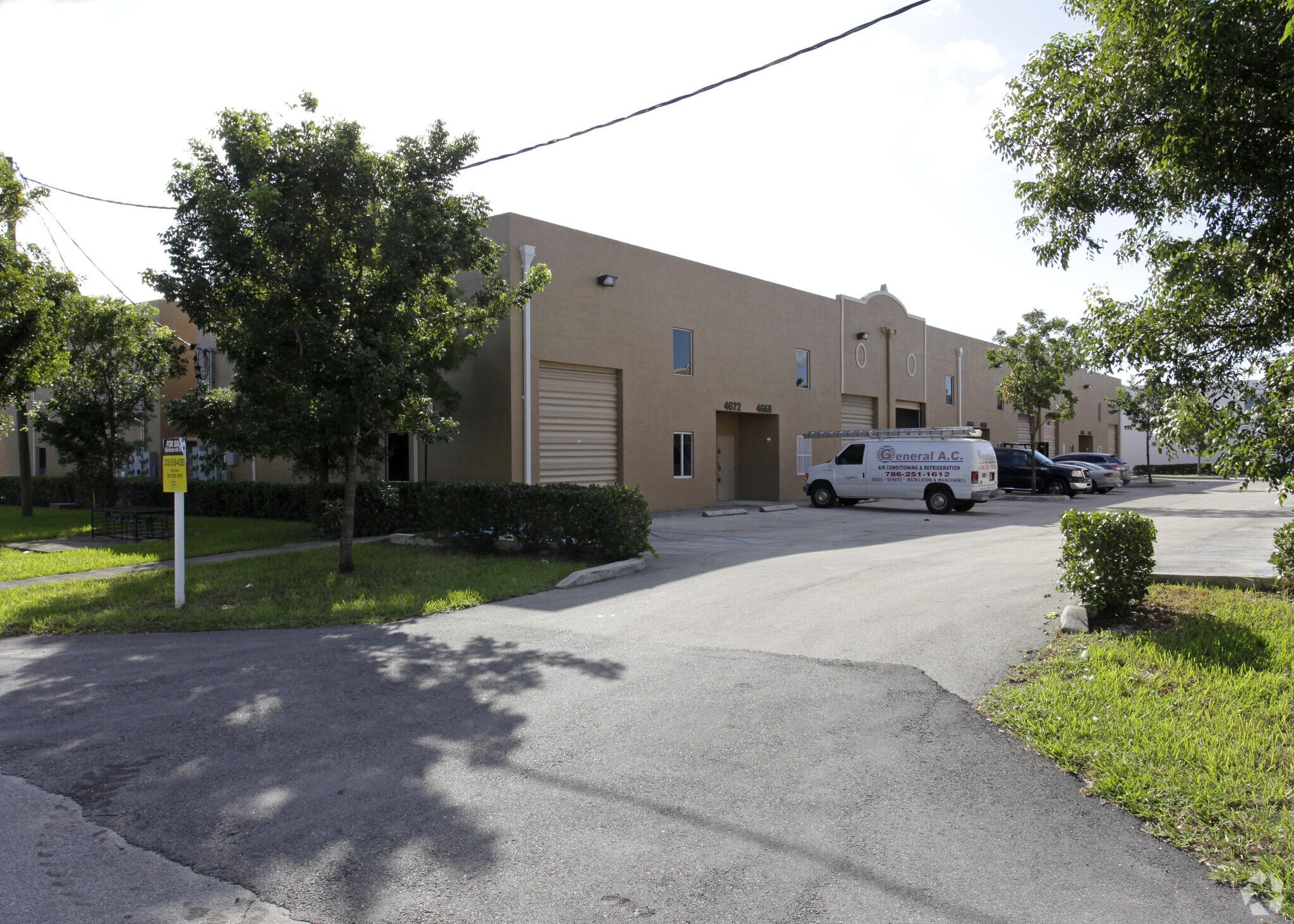 4652-4672 NW 133rd St, Opa-locka, FL à vendre Photo principale- Image 1 de 3