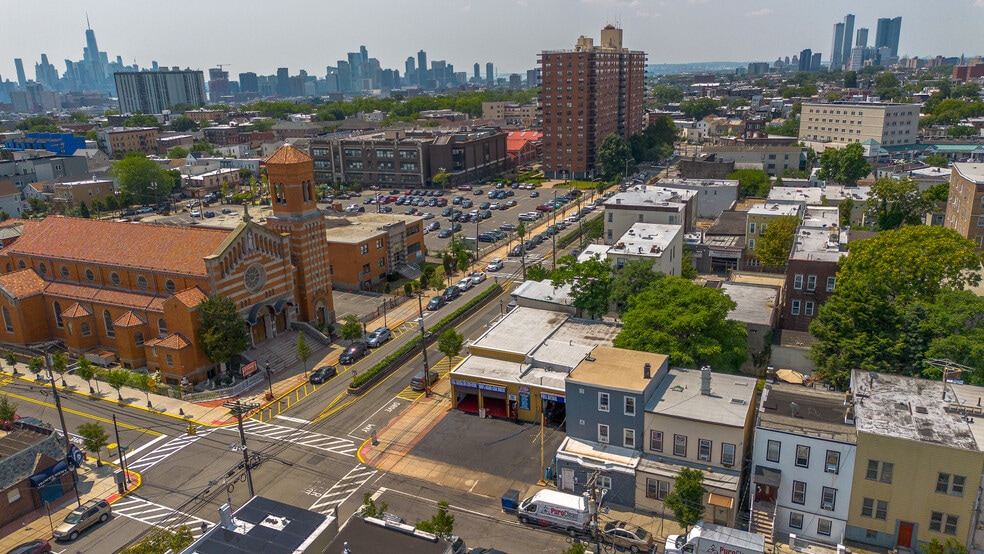 709 Central Ave, Union City, NJ for sale - Building Photo - Image 2 of 13