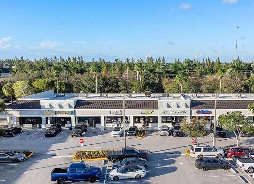 3300-3320 W 84th St, Hialeah, FL à louer - Photo du bâtiment - Image 1 de 19