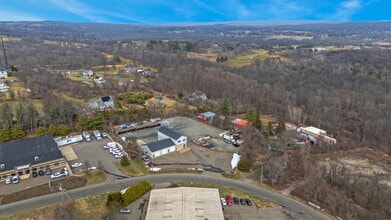 75 Commerce Cir, Durham, CT for lease Interior Photo- Image 1 of 28