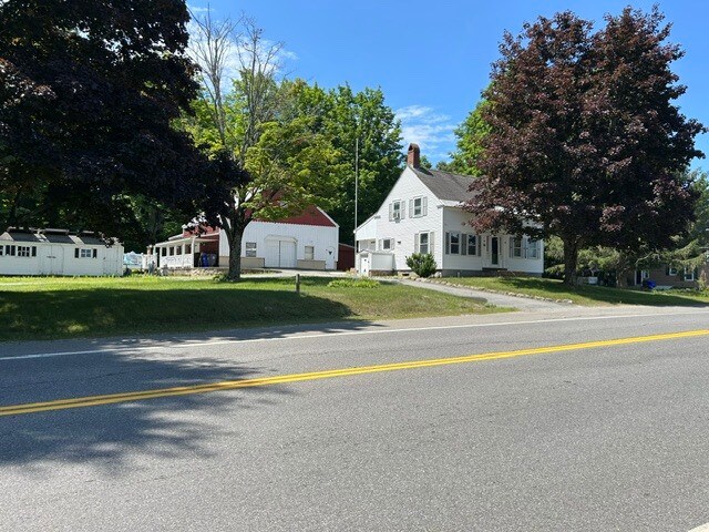 256 E Main St, East Hampstead, NH à vendre - Photo principale - Image 1 de 14