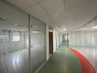 Plus de détails pour Local d'activités à louer