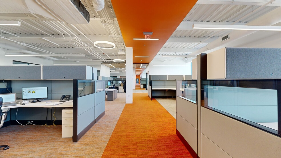 2220 E Bunch Blvd, Muncie, IN for sale - Matterport 3D Scan - Image 3 of 31