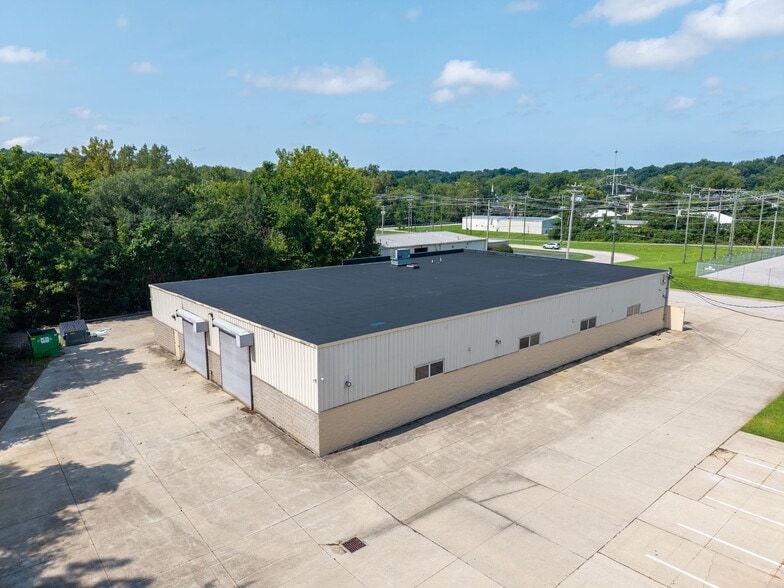 8950 Glendale Milford Rd, Loveland, OH for sale - Building Photo - Image 3 of 8