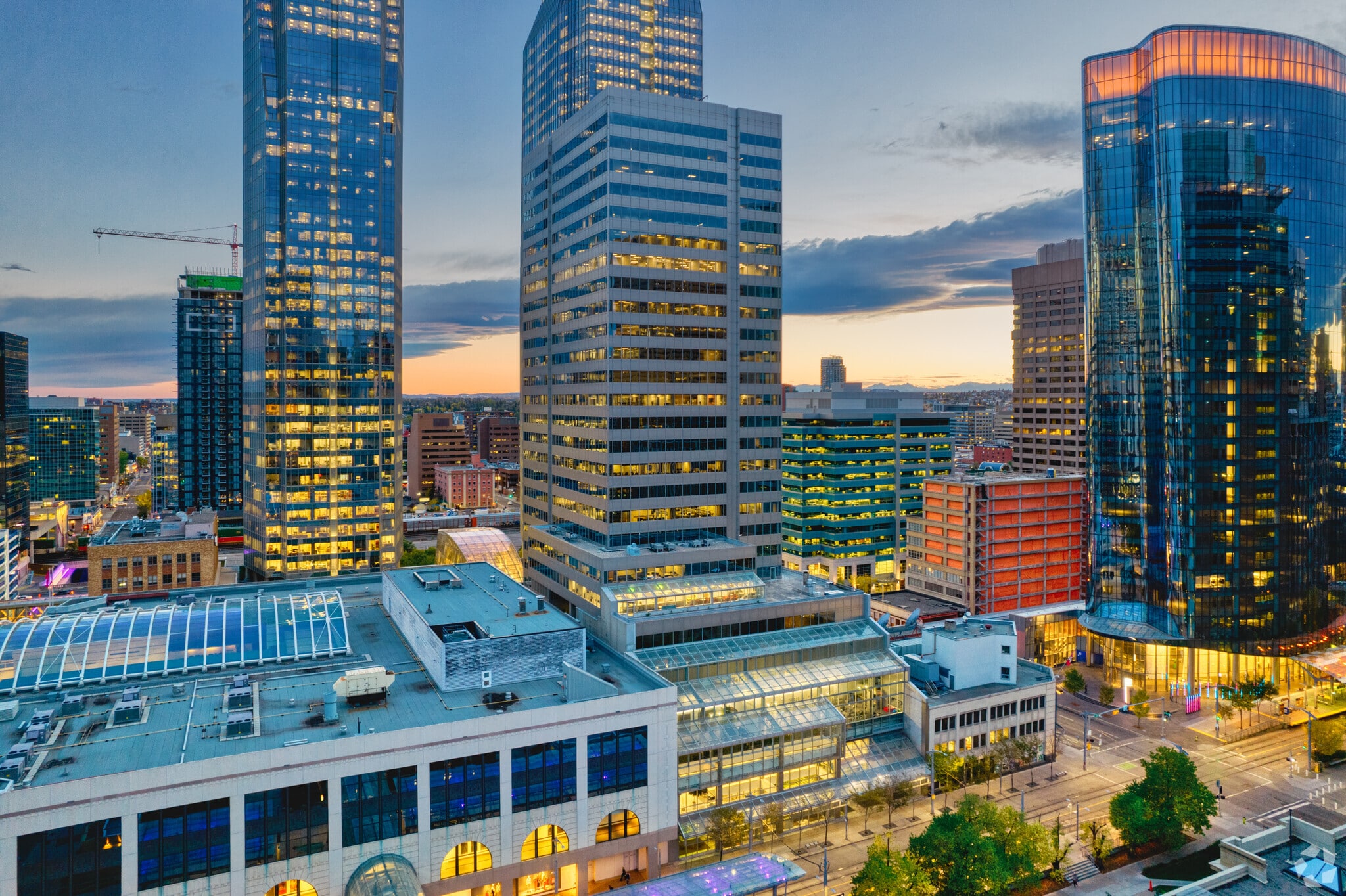 530 8th Ave SW, Calgary, AB for lease Building Photo- Image 1 of 7