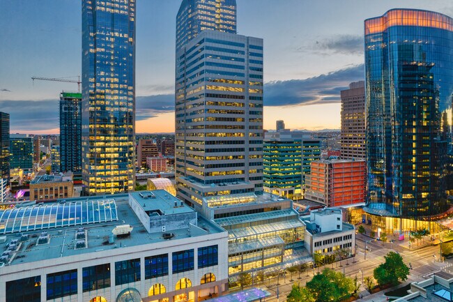 Plus de détails pour 530 8th Ave SW, Calgary, AB - Bureau à louer