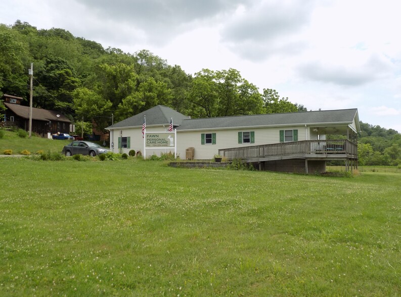 282 Shawnderosa Dr, Tarentum, PA à vendre - Photo principale - Image 1 de 1