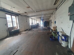 Dale St, Huddersfield for lease Interior Photo- Image 1 of 1