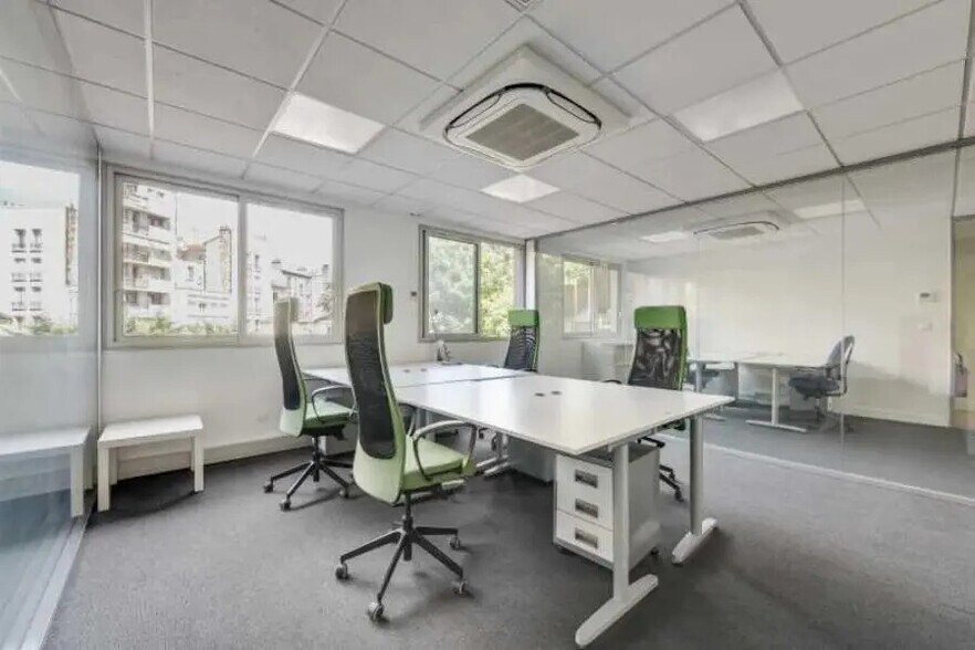 Office in Issy-les-Moulineaux for sale - Building Photo - Image 1 of 11