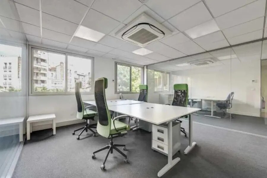 Bureau dans Issy-les-Moulineaux à louer Photo du bâtiment- Image 1 de 12