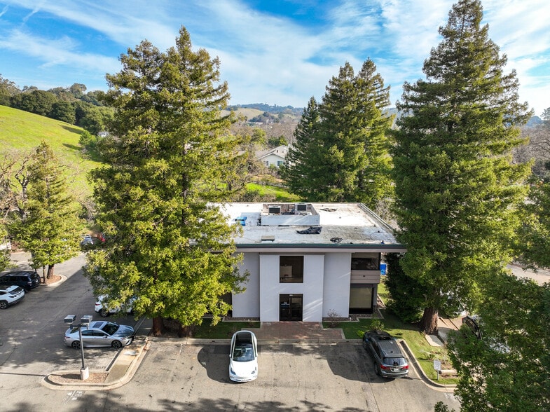 890 Lamont Ave, Novato, CA for sale - Building Photo - Image 3 of 5