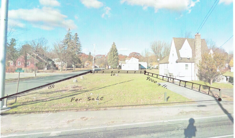 00 E Broadway, Monticello, NY à vendre - Photo du bâtiment - Image 2 de 12