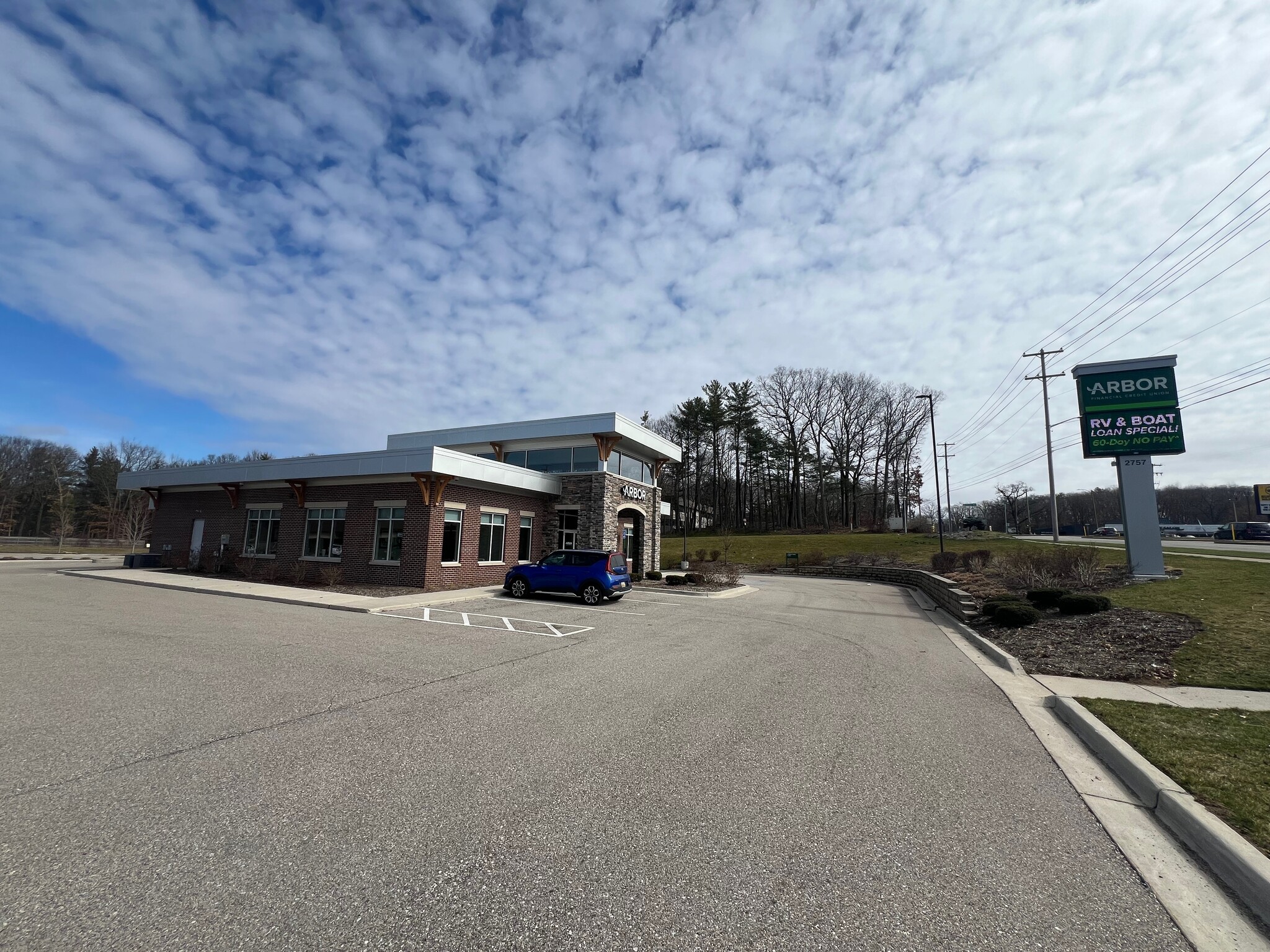 2757-2775 44th St NW, Grand Rapids, MI for lease Building Photo- Image 1 of 9