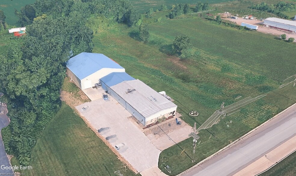 1540 Genesis Dr, La Porte, IN à louer - Photo du bâtiment - Image 1 de 13