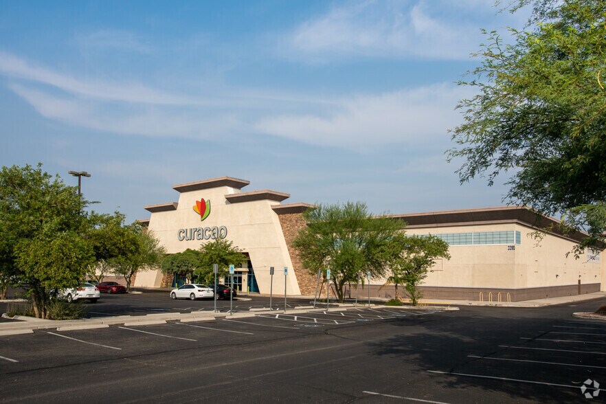 3390 S 6th Ave, Tucson, AZ à louer - Photo du bâtiment - Image 3 de 18