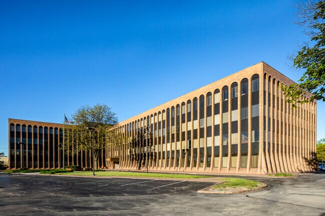 More details for 2340 S River Rd, Des Plaines, IL - Office for Lease