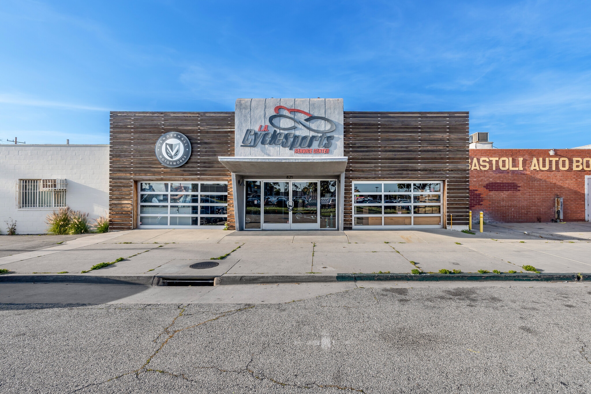 821 W Olive St, Inglewood, CA à louer Photo du bâtiment- Image 1 de 35