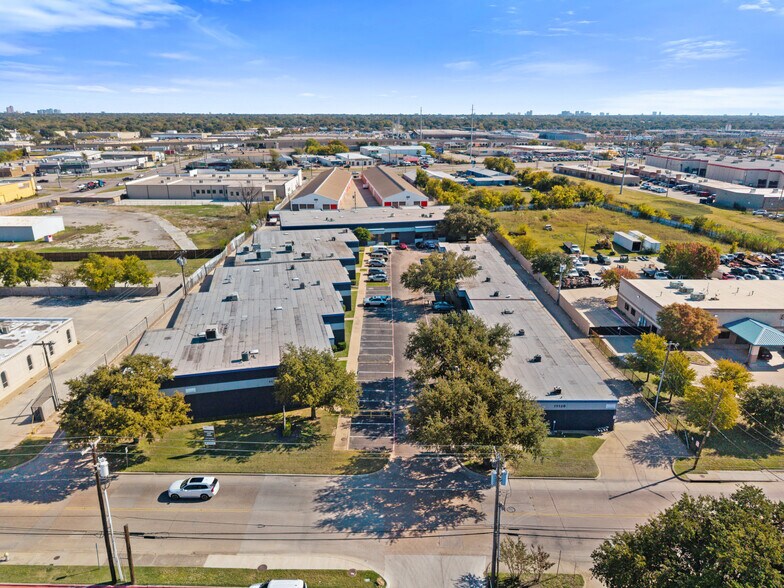 11126 Shady Trl, Dallas, TX à louer - Photo du bâtiment - Image 1 de 6