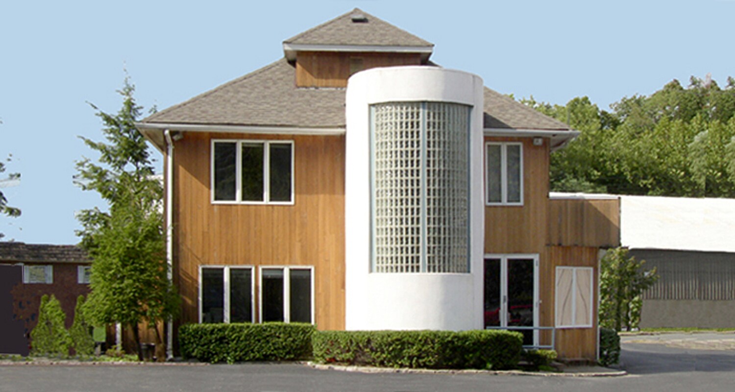 135 Glenwood Rd, Glenwood Landing, NY à louer Photo principale- Image 1 de 8