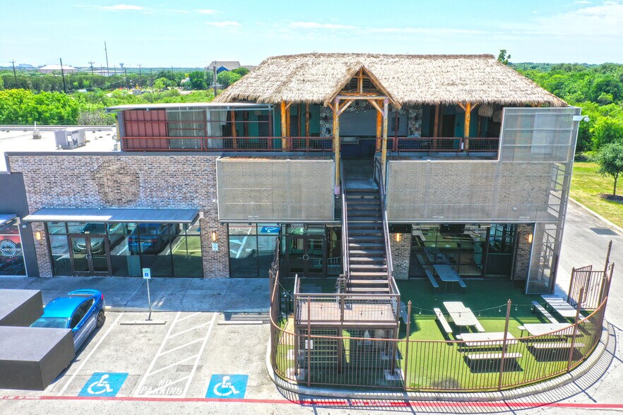 7280 UTSA Blvd, San Antonio, TX à louer - Photo du bâtiment - Image 3 de 54