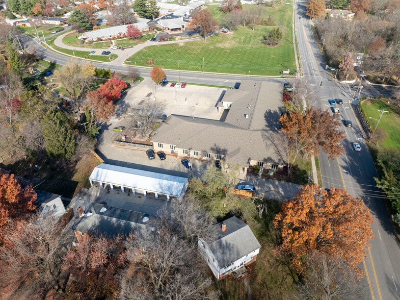 805 Chatham Rd, Springfield, IL à vendre - Photo du bâtiment - Image 3 de 37