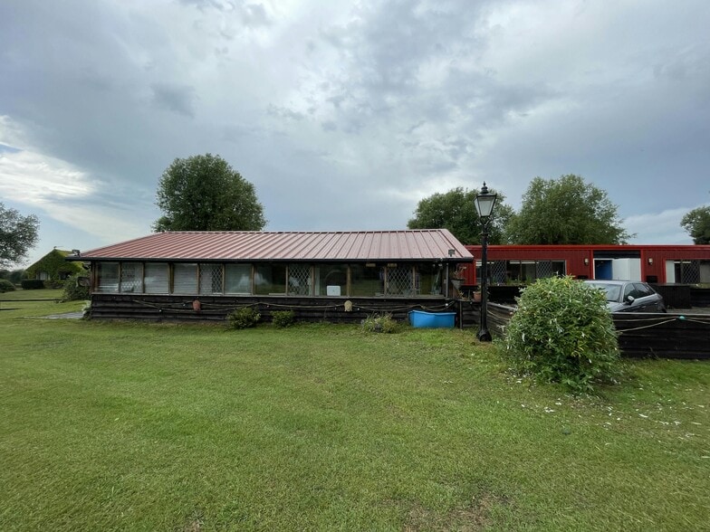 Milton Cmn, Great Milton for lease - Building Photo - Image 1 of 8