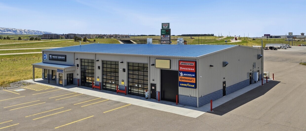 7176 Nugget, Evansville, WY for lease Building Photo- Image 1 of 13