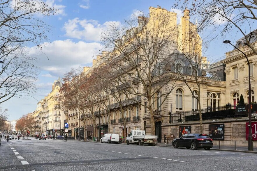 160 Boulevard Haussmann, Paris à louer - Photo du bâtiment - Image 3 de 15